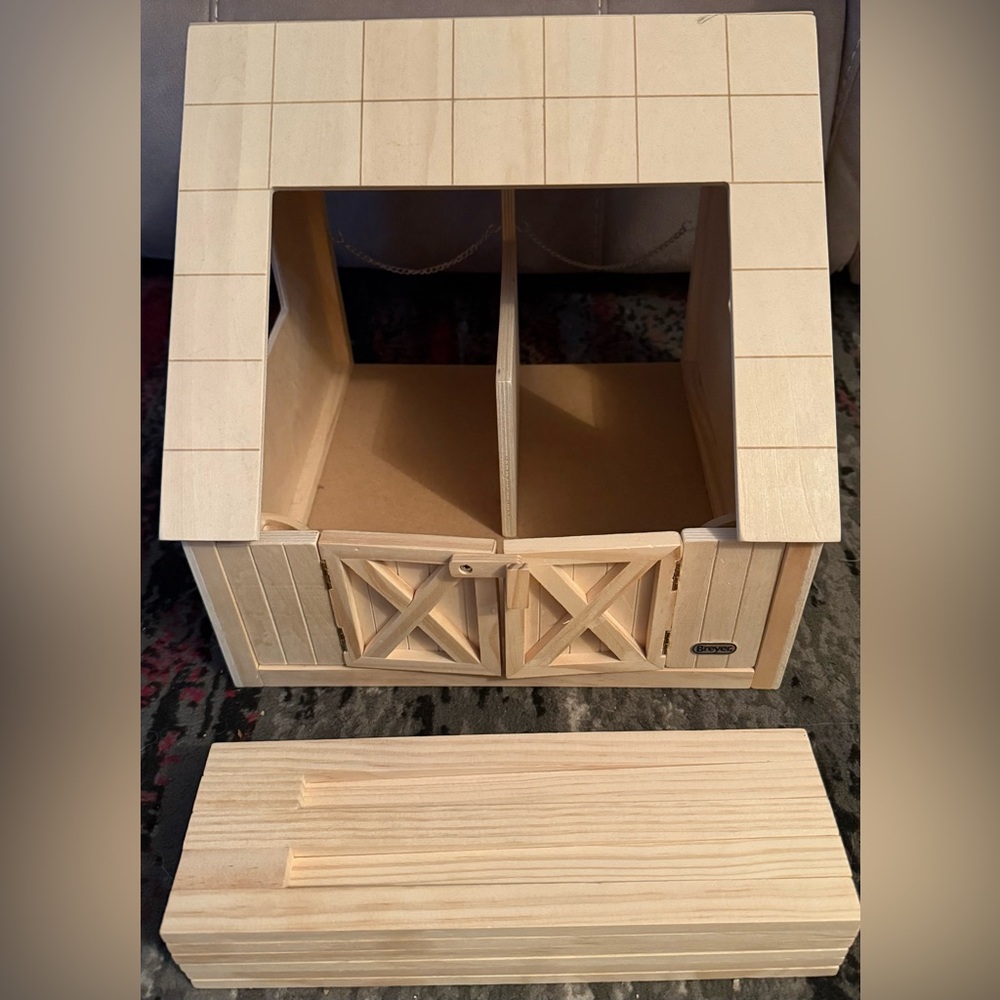 Breyer Wooden Stable and Fencing